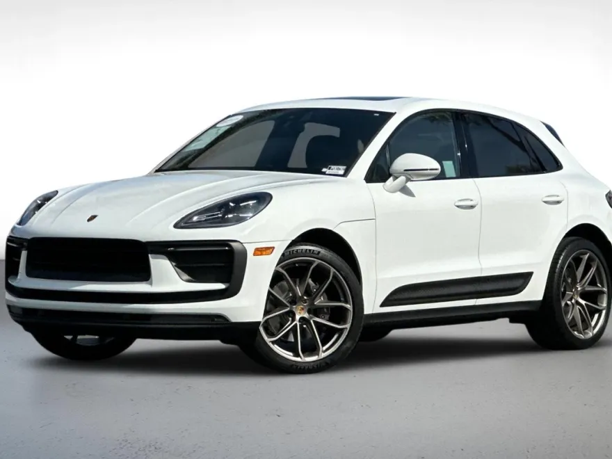 2022 Porsche Macan photo 1
