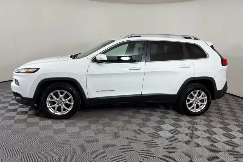 2015 Jeep Cherokee Latitude photo 1