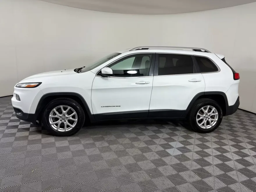 2015 Jeep Cherokee Latitude photo 1