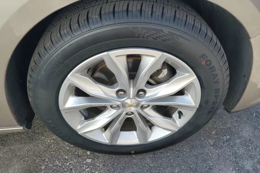 2023 Chevrolet Malibu 1LT photo 1