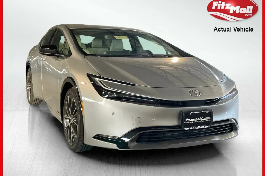 2025 Toyota Prius XLE photo 1