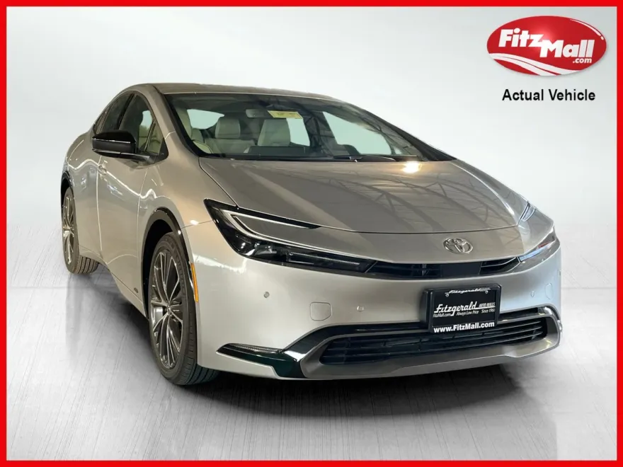 2025 Toyota Prius XLE photo 1