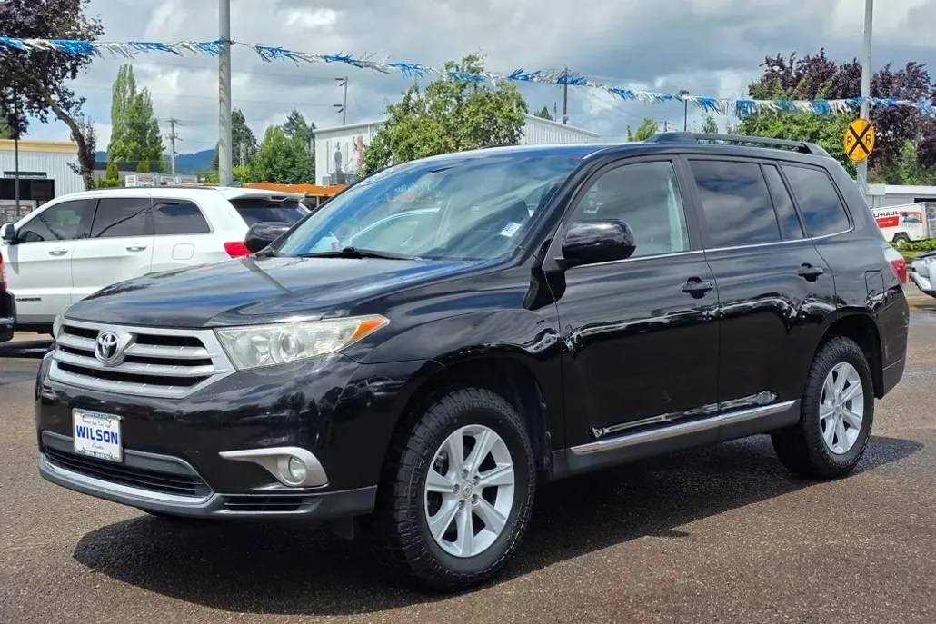 2012 Toyota Highlander Base photo 1