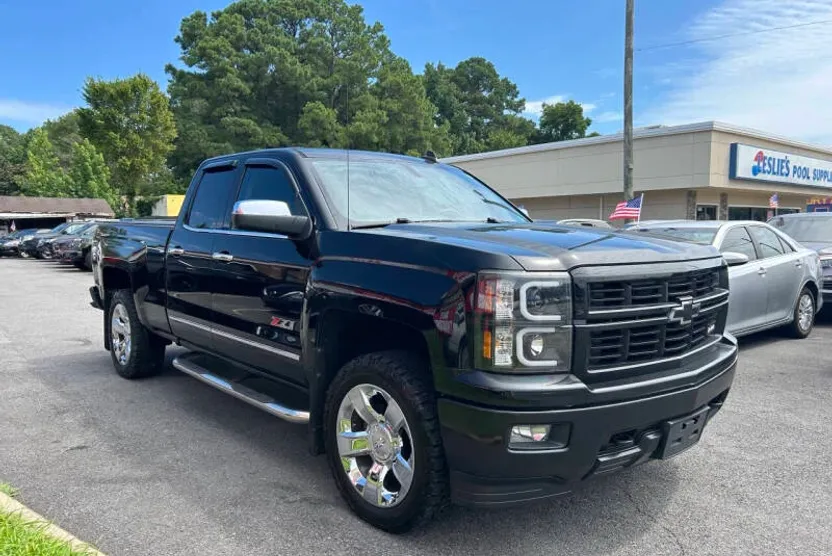 2015 Chevrolet Silverado 1500 LT Z71 photo 1