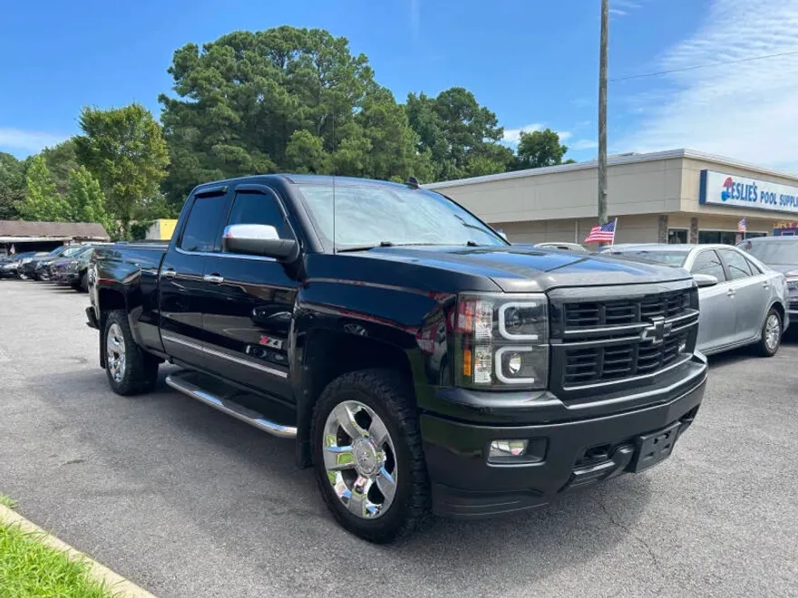 2015 Chevrolet Silverado 1500 LT Z71 photo 1