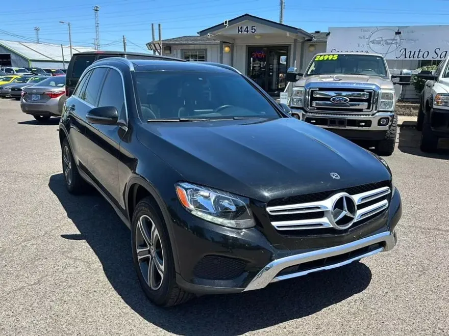 2019 Mercedes Benz GLC 300 4MATIC photo 1