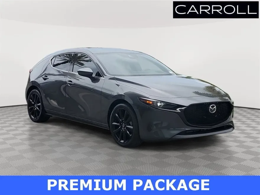 2022 Mazda Mazda3 Hatchback Premium photo 1