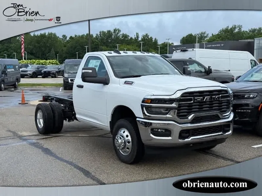 2025 Ram 3500 Tradesman photo 1