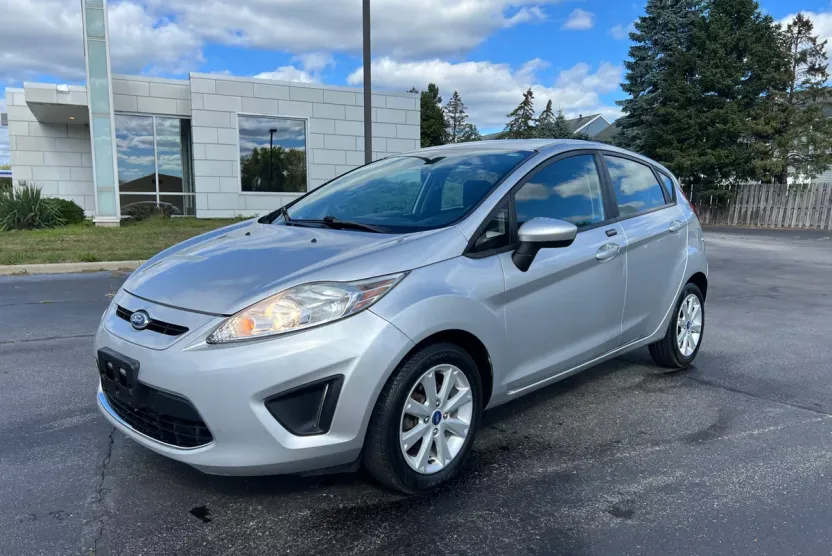 2012 Ford Fiesta SE photo 1