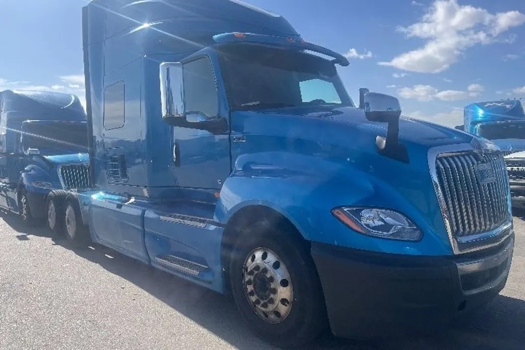 2020 International LT625 LT photo 1