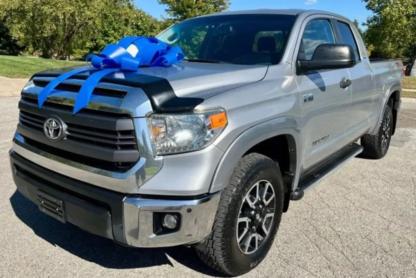 2014 Toyota Tundra Double Cab SR5 photo 1
