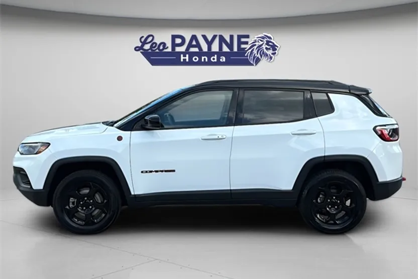 2023 Jeep Compass Trailhawk photo 1