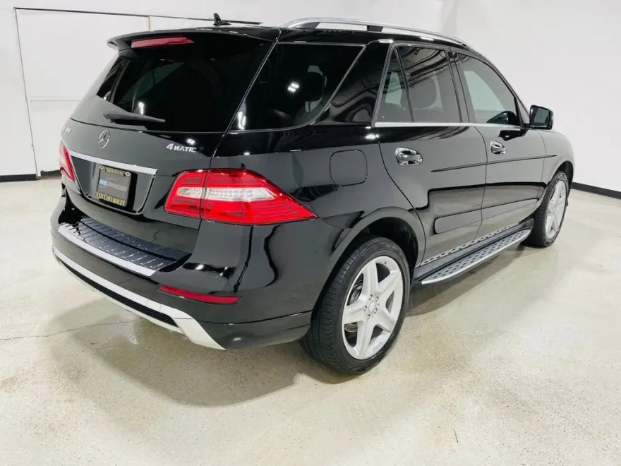 2015 Mercedes Benz ML 400 4MATIC photo 1