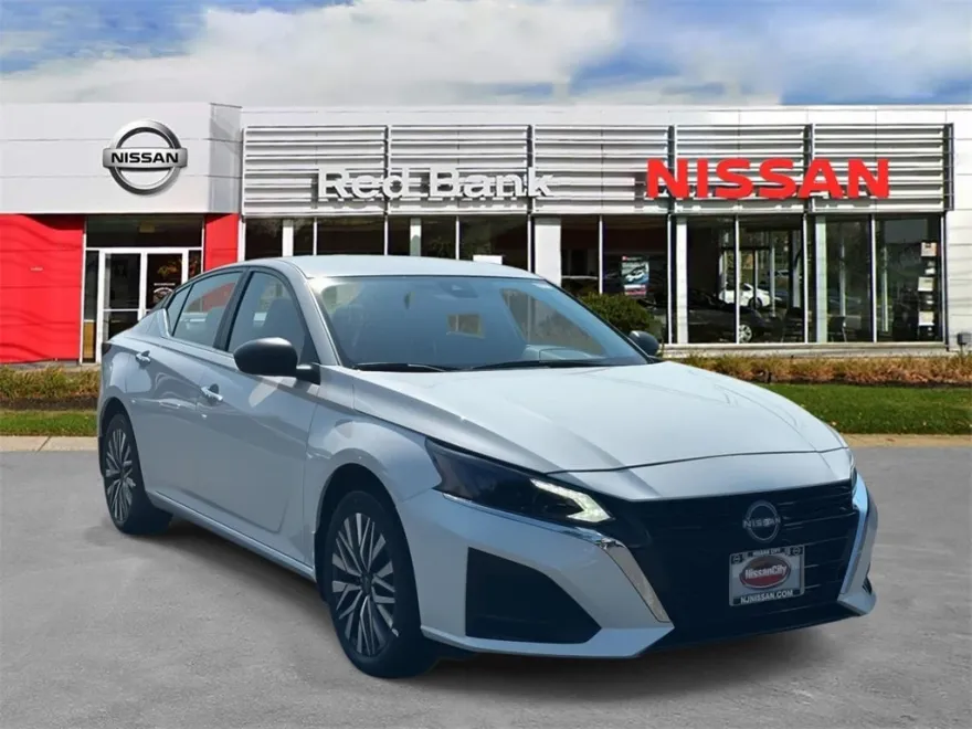2025 Nissan Altima 2.5 SV photo 1