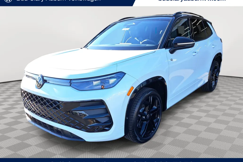 2025 Volkswagen Tiguan SE R-Line Black photo 1