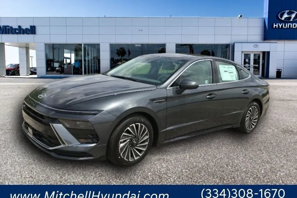 2025 Hyundai Sonata Hybrid SEL photo 1