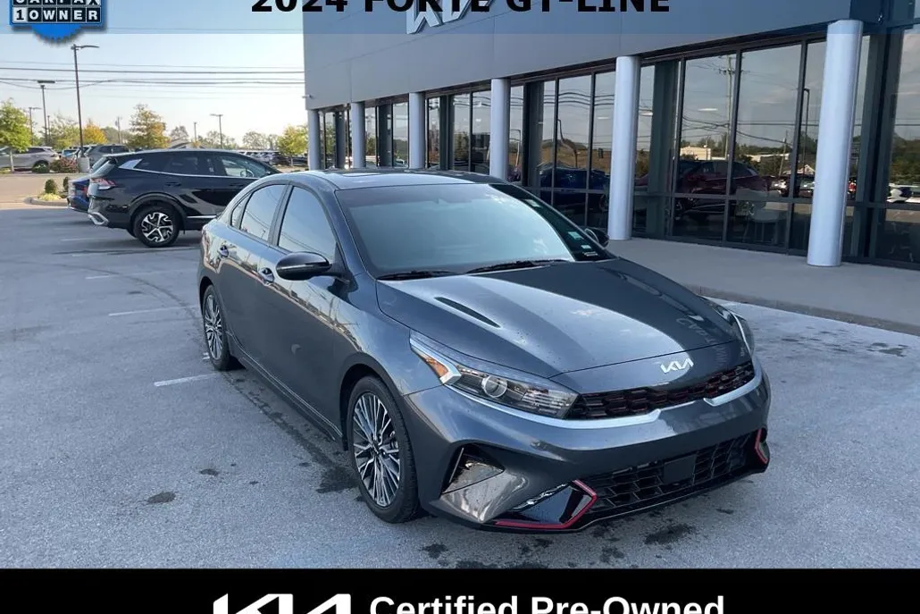 2024 Kia Forte GT-Line photo 1