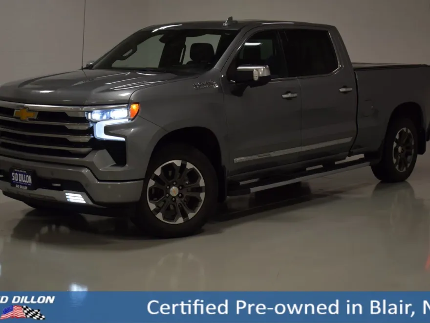 2023 Chevrolet Silverado 1500 High Country photo 1