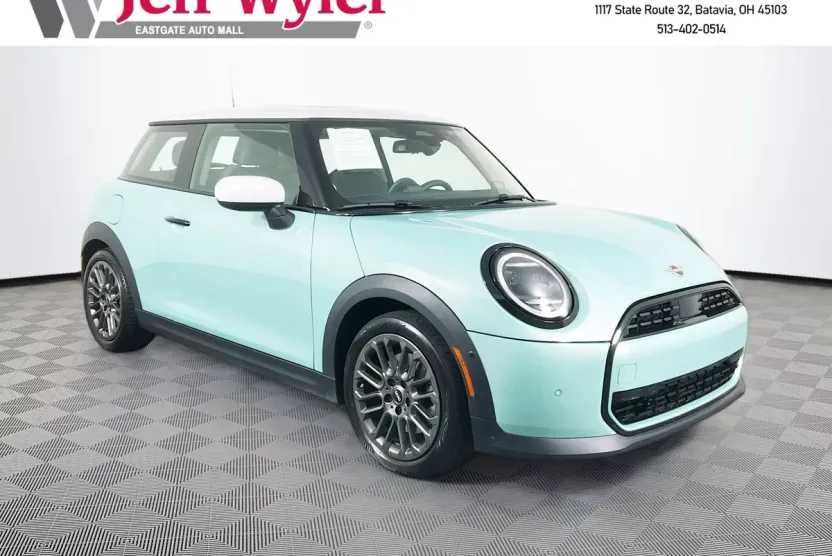 2025 Mini Cooper 2 Door Hardtop Signature photo 1