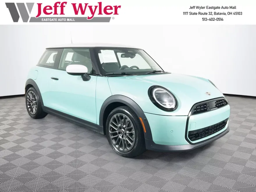 2025 Mini Cooper 2 Door Hardtop Signature photo 1