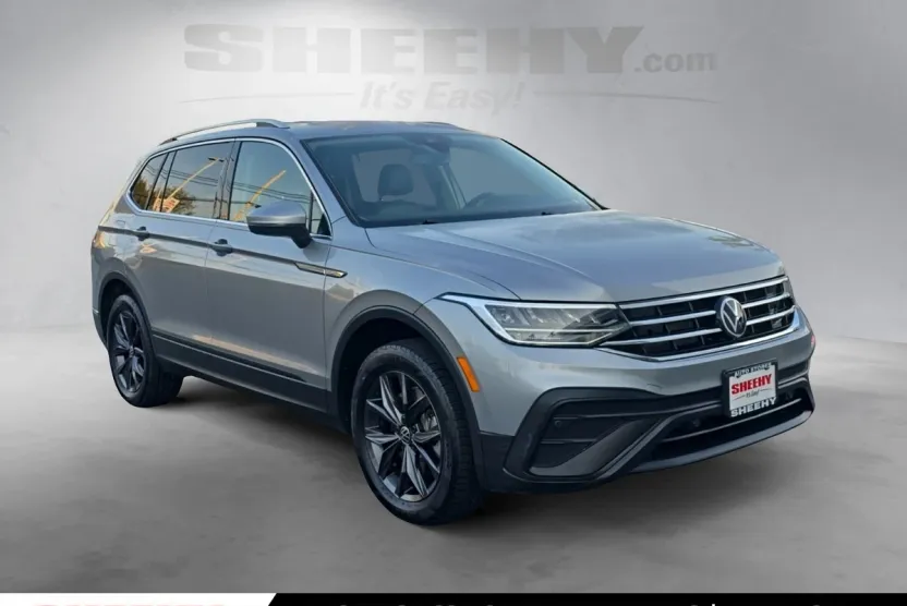 2023 Volkswagen Tiguan SE photo 1