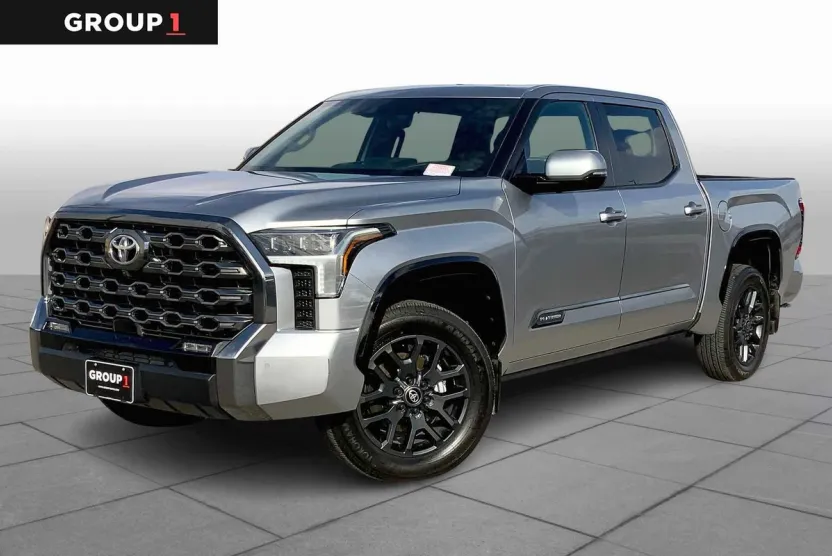 2025 Toyota Tundra Platinum CrewMax photo 1