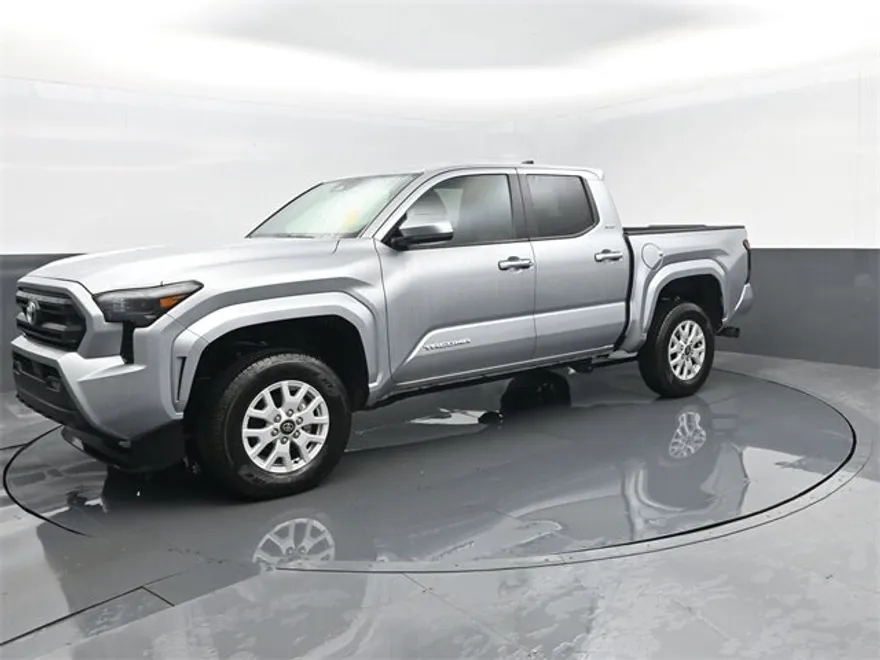 2024 Toyota Tacoma SR5 photo 1