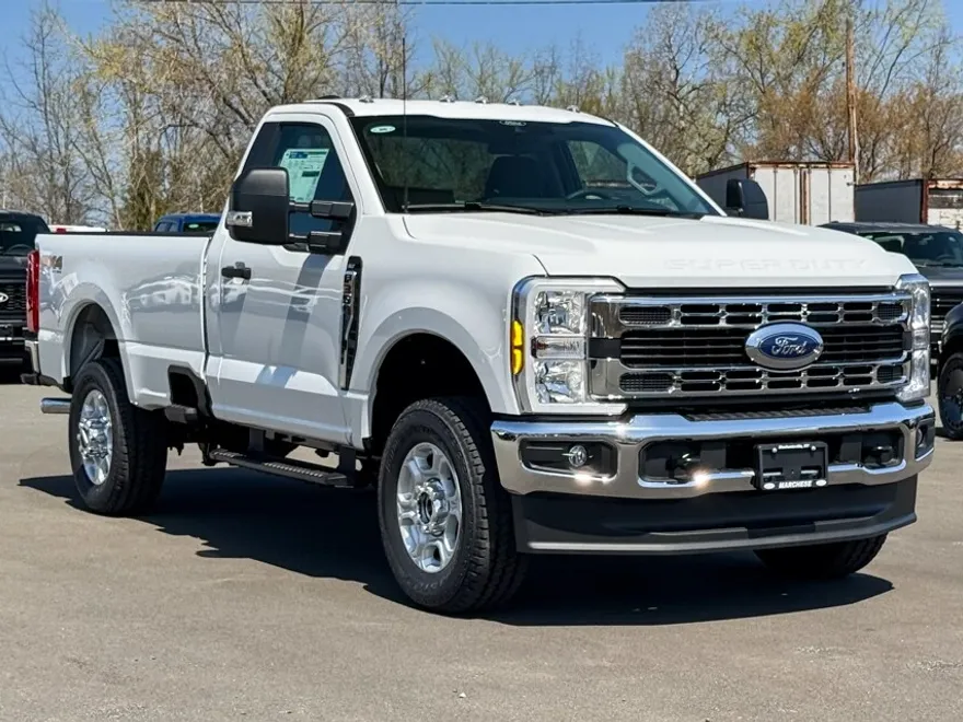 2025 Ford F-350 XLT photo 1