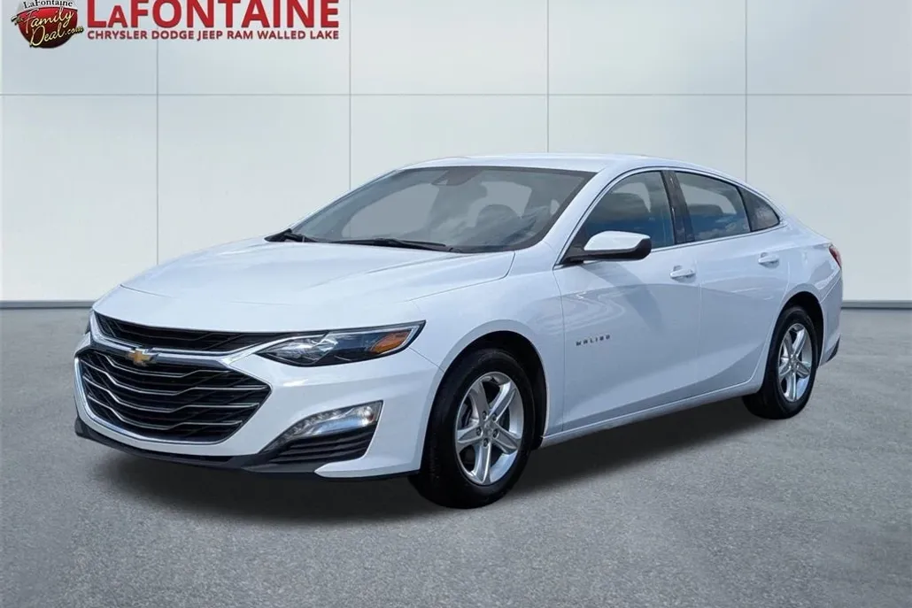 2023 Chevrolet Malibu 1LT photo 1