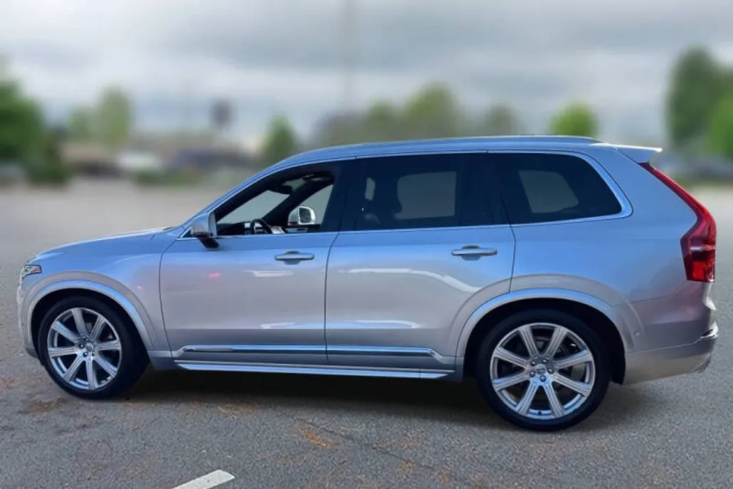 2017 Volvo XC90 T6 Inscription photo 1