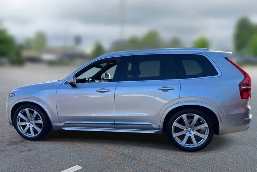 2017 Volvo XC90 T6 Inscription photo 1