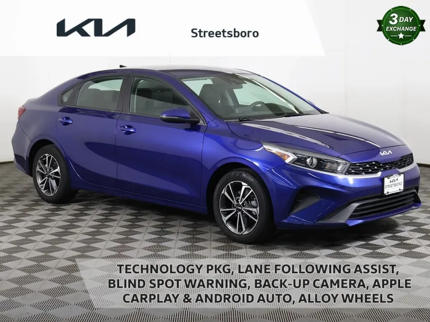 2023 Kia Forte LXS photo 1