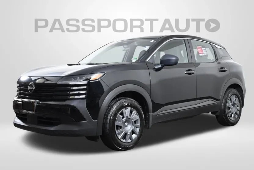 2025 Nissan Kicks photo 1