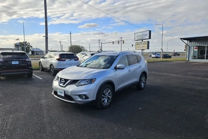 2015 Nissan Rogue S photo 1