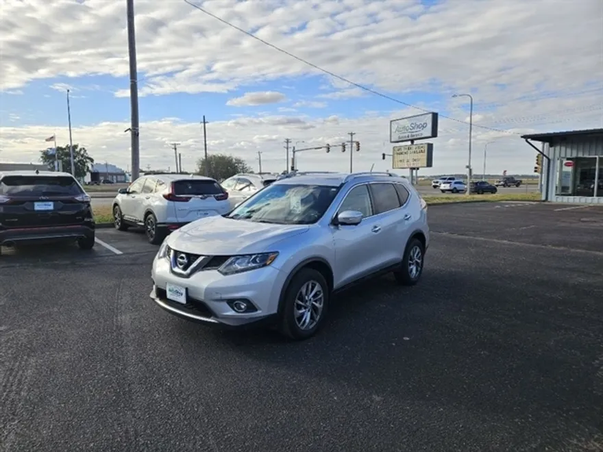 2015 Nissan Rogue S photo 1