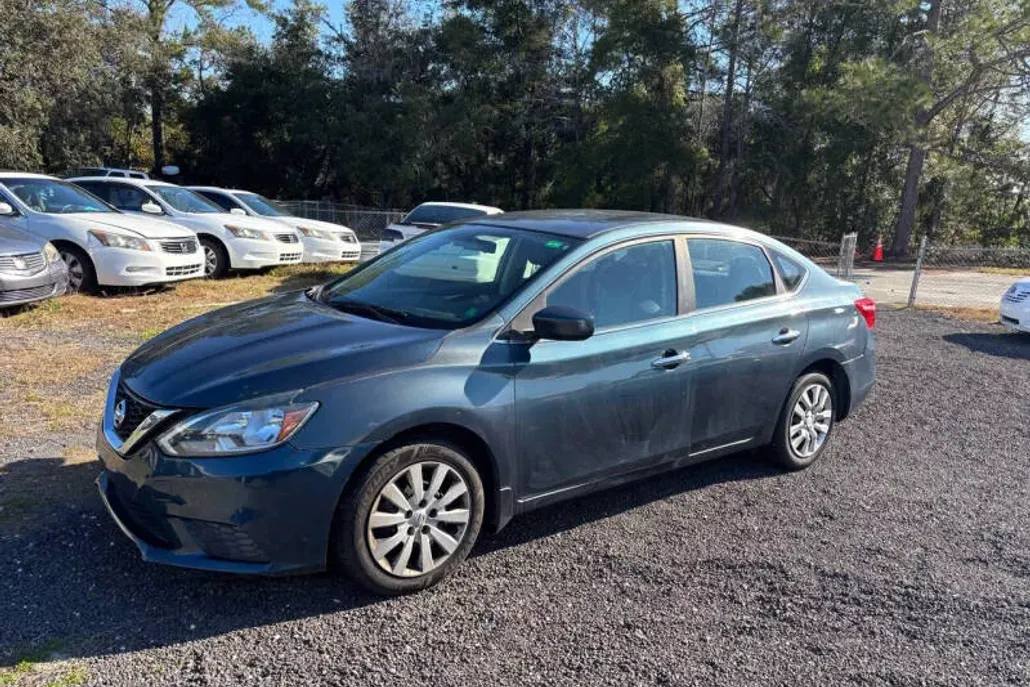 2016 Nissan Sentra SL photo 1