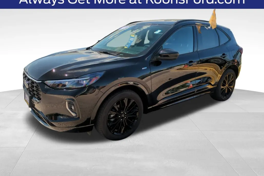 2023 Ford Escape ST-Line Elite photo 1