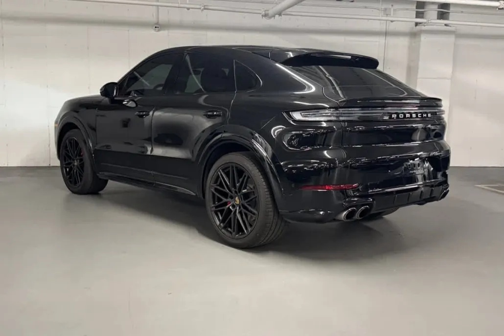 2024 Porsche Cayenne Coupe S photo 1