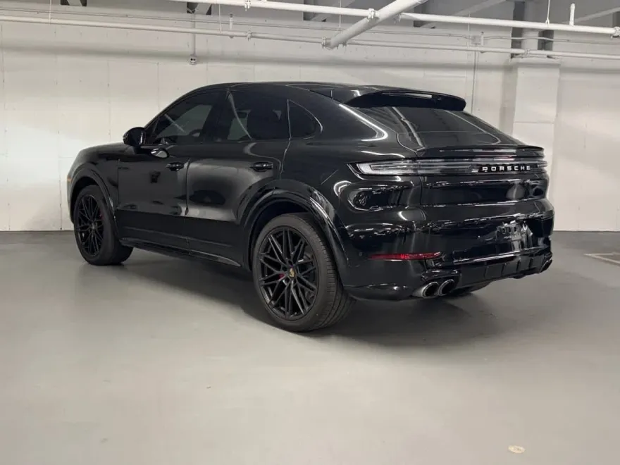 2024 Porsche Cayenne Coupe S photo 1
