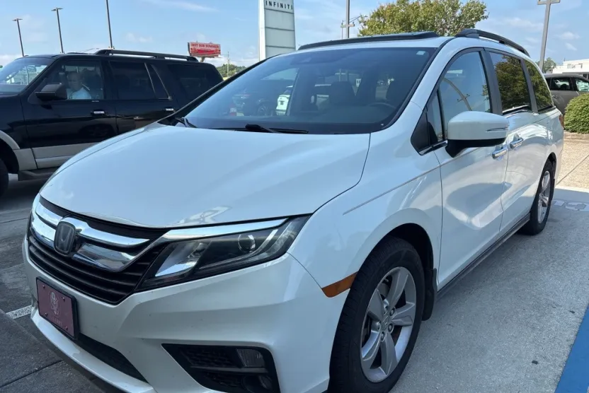 2019 Honda Odyssey EX-L photo 1