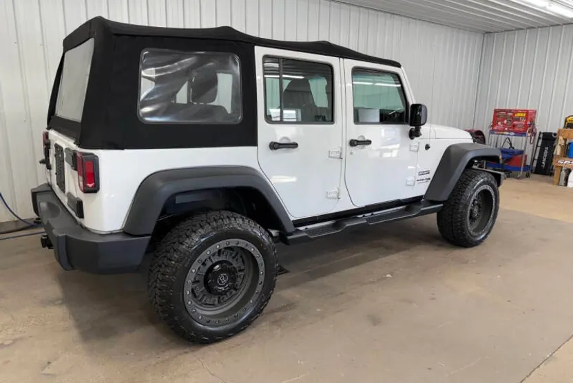2018 Jeep Wrangler Unlimited Sport photo 1