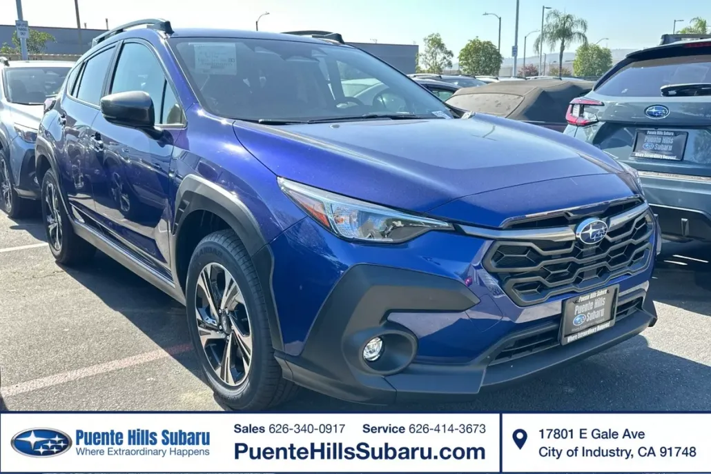 2025 Subaru Crosstrek Premium photo 1