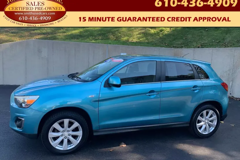 2013 Mitsubishi Outlander Sport SE photo 1