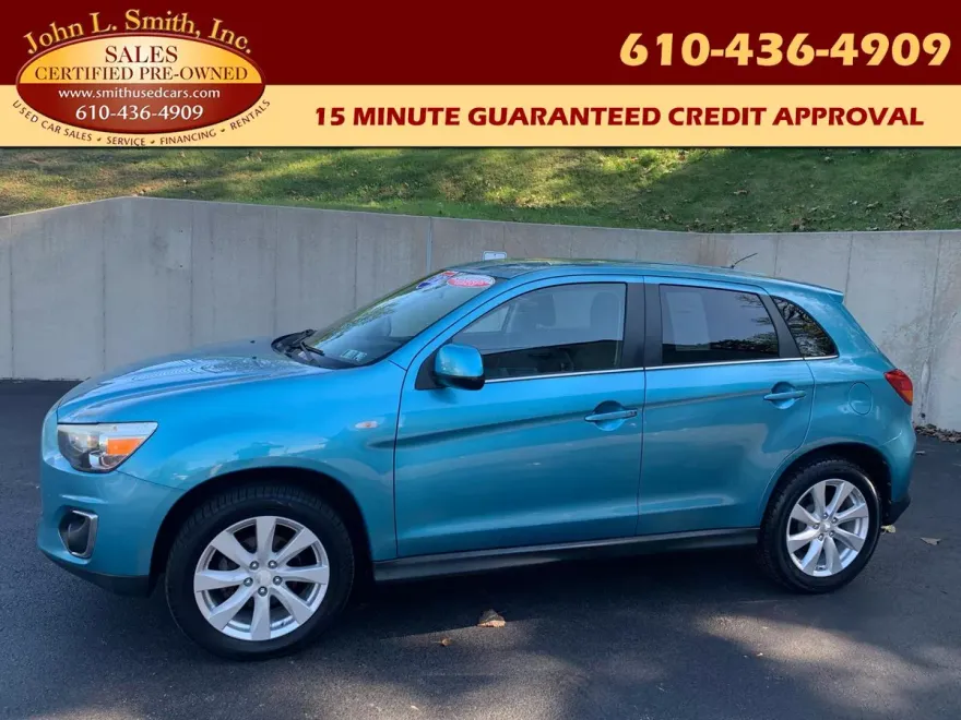 2013 Mitsubishi Outlander Sport SE photo 1
