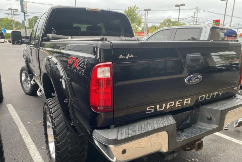 2016 Ford F-250 XLT photo 1