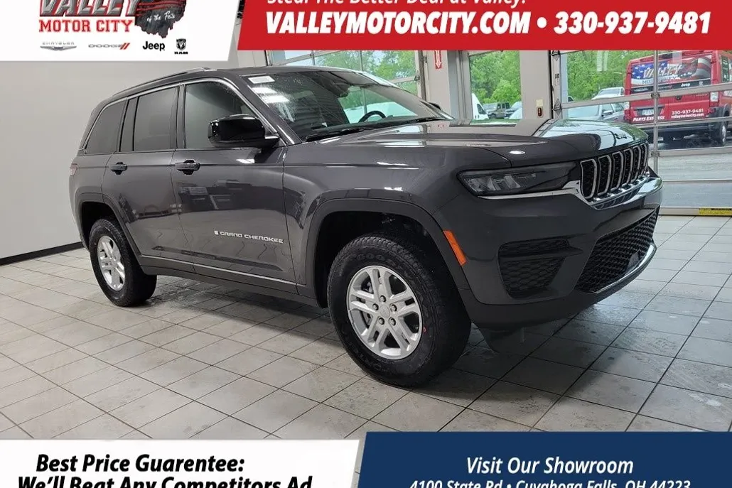 2025 Jeep Grand Cherokee Laredo photo 1