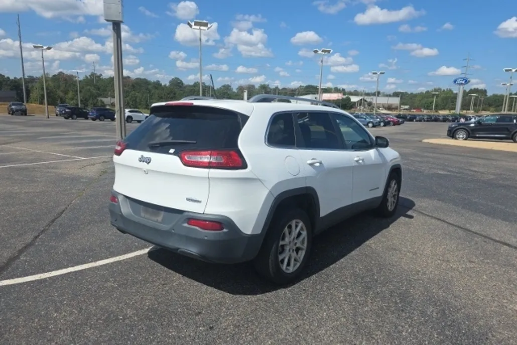 2017 Jeep Cherokee Latitude photo 1