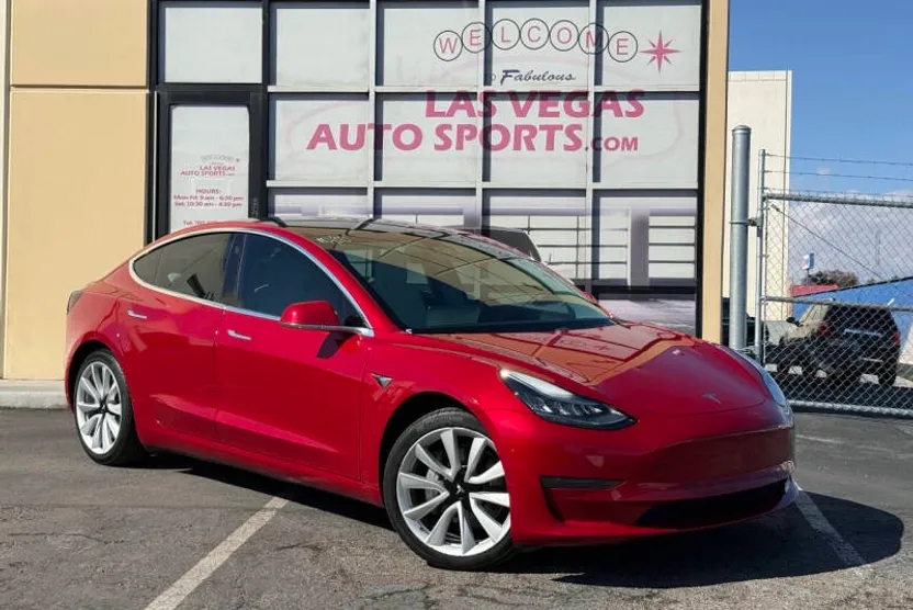 2020 Tesla Model 3 Standard Range Plus photo 1