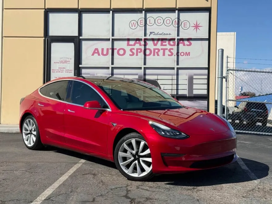 2020 Tesla Model 3 Standard Range Plus photo 1