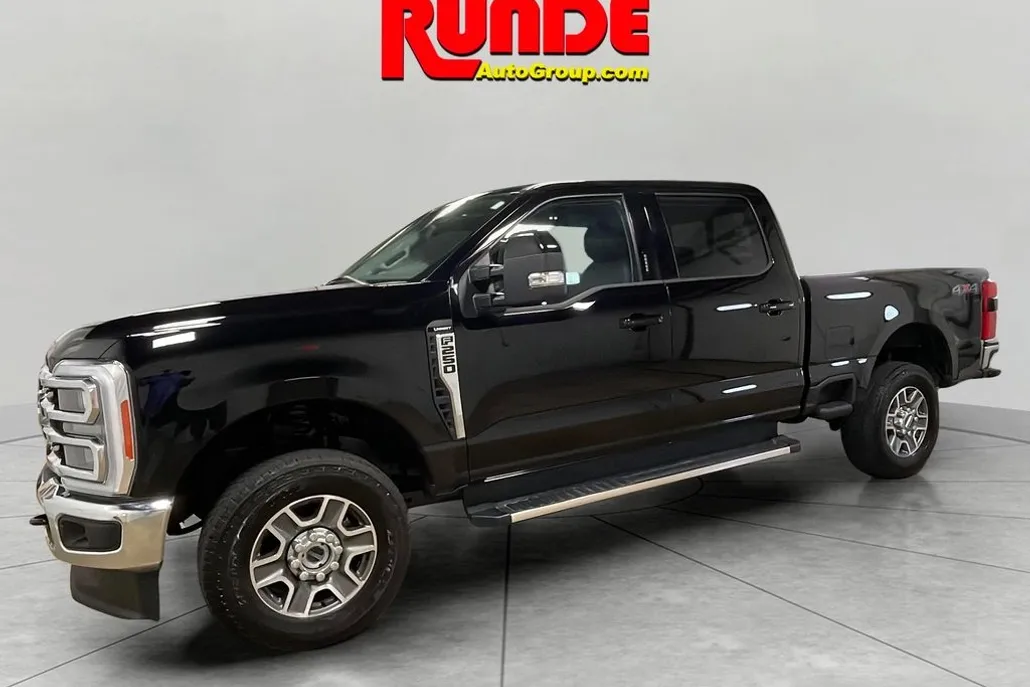 2023 Ford F-250 Lariat photo 1